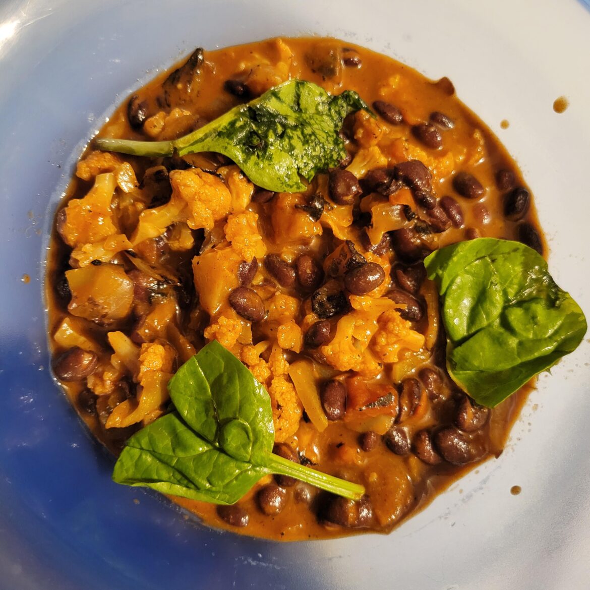 Vegan Cauliflower Bean Soup