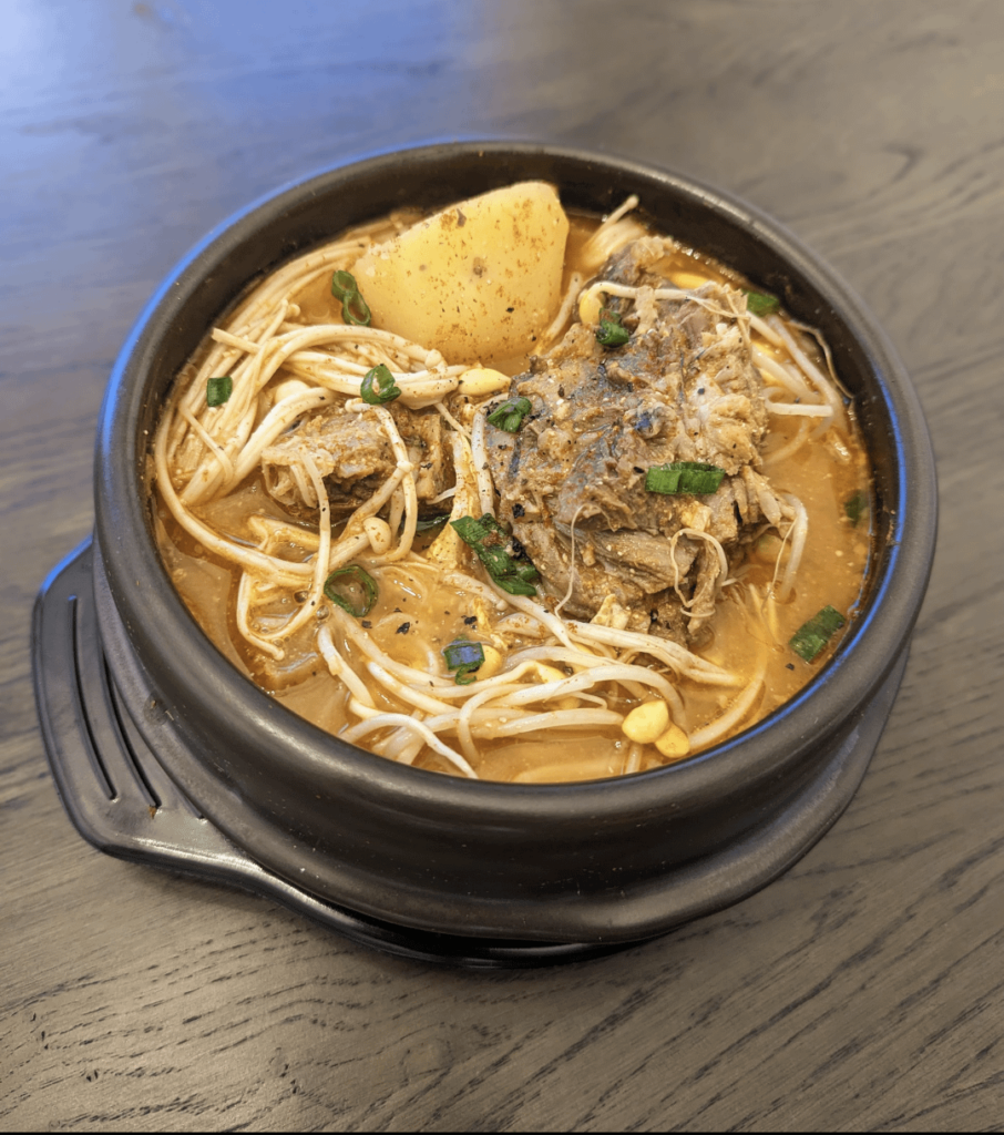 Homemade Gamja-tang. I like mine with Enoki mushrooms 😅