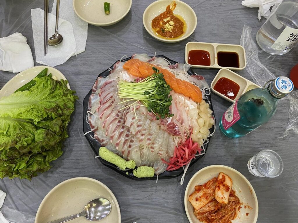 Hwe and maeuntang @ noryangjing