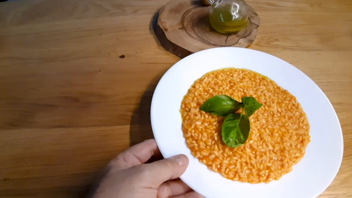 Risotto tomato basil and pecorino cheese - recipe by Vito Chef (Salerno, Italy)