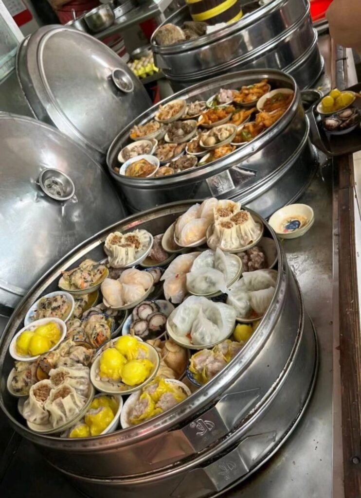 Dim sum on the street that are always my favorite. Can you tell some dim sum you prefer?