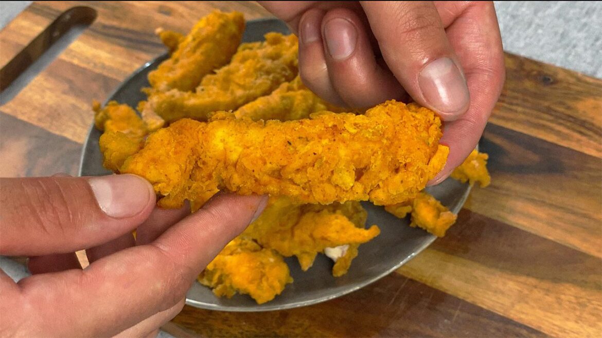 KFC crispy Chicken at home (recipe in comments)