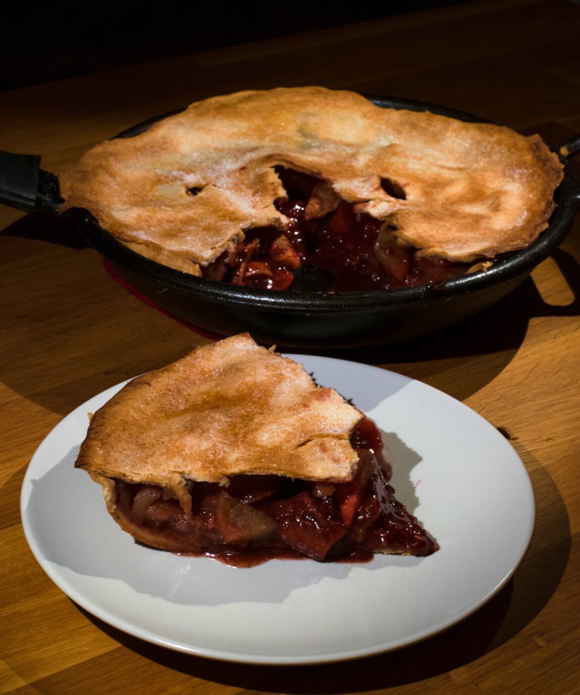 Apple raspberry pie