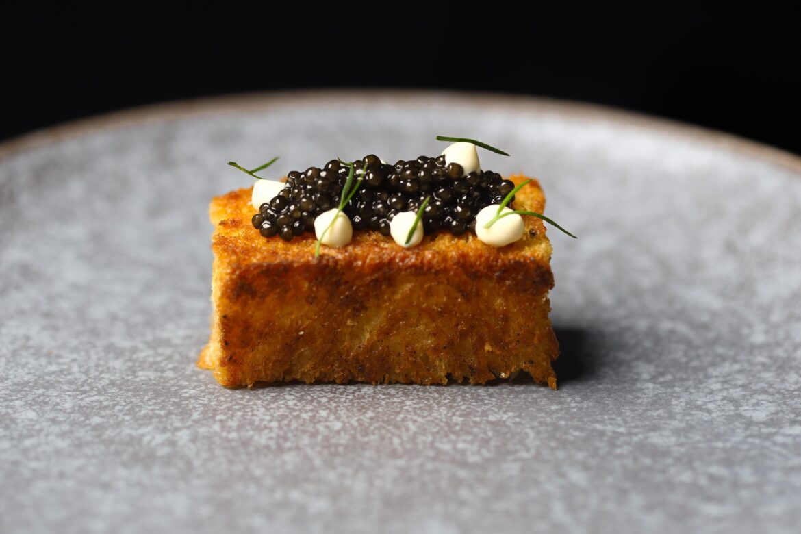 Uni brioche, oscietra caviar, crème fraiche, dill