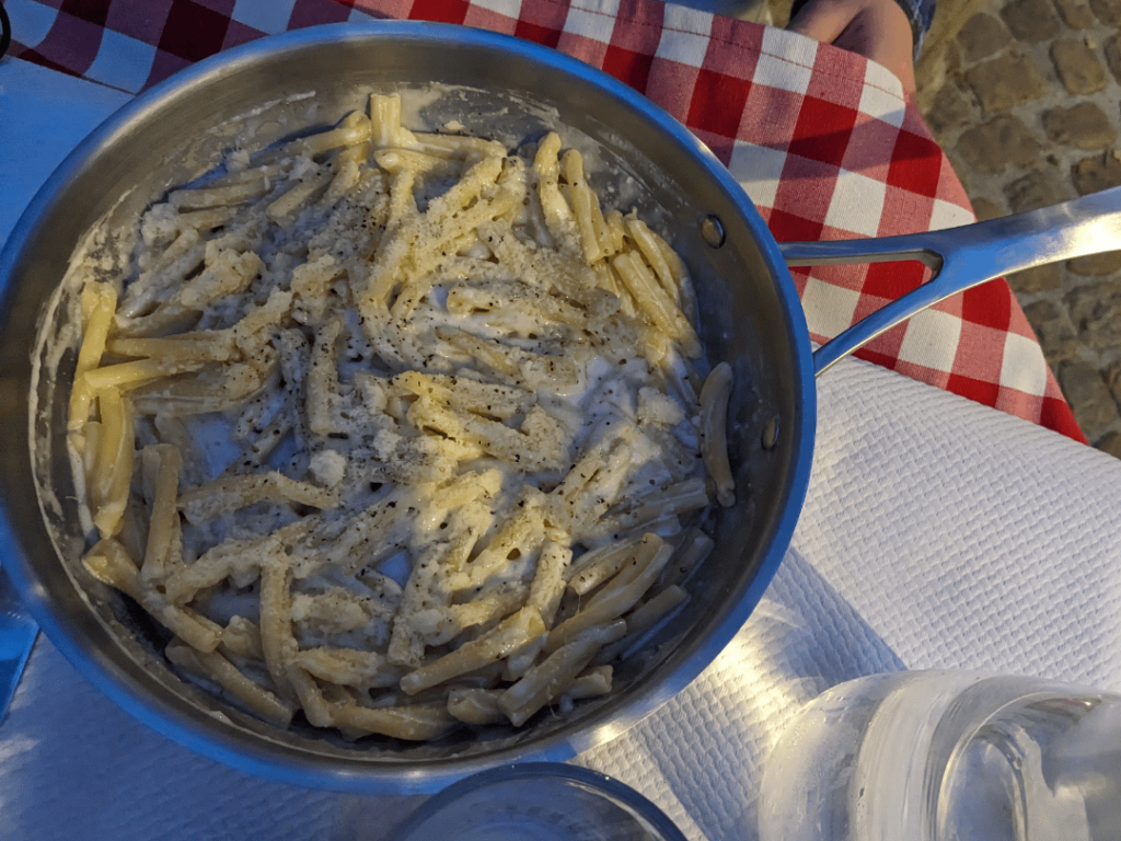 Decent quality pan, I'm surprised they don't get stolen