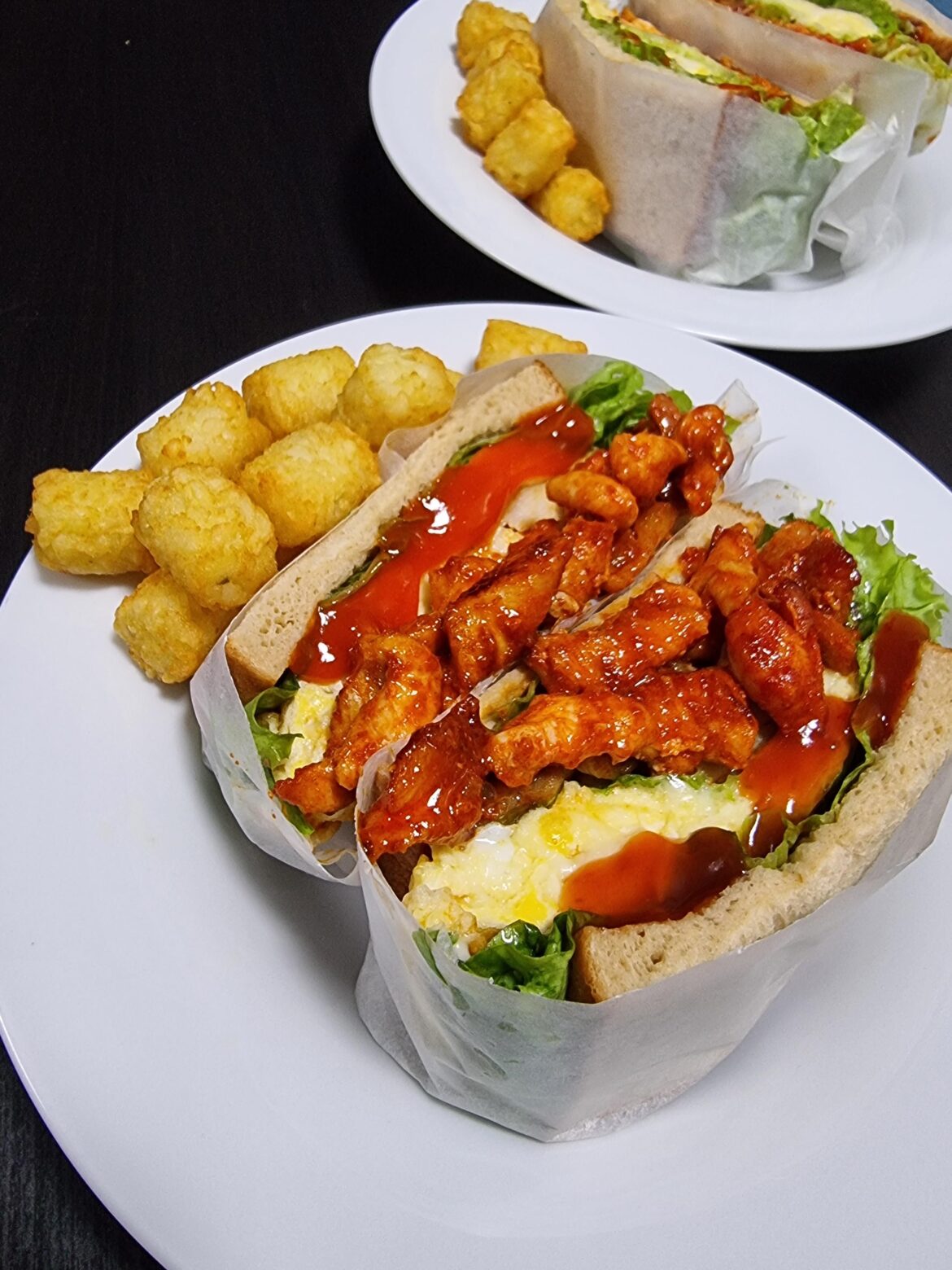 Korean Spicy chicken with cheesy egg sandwich!