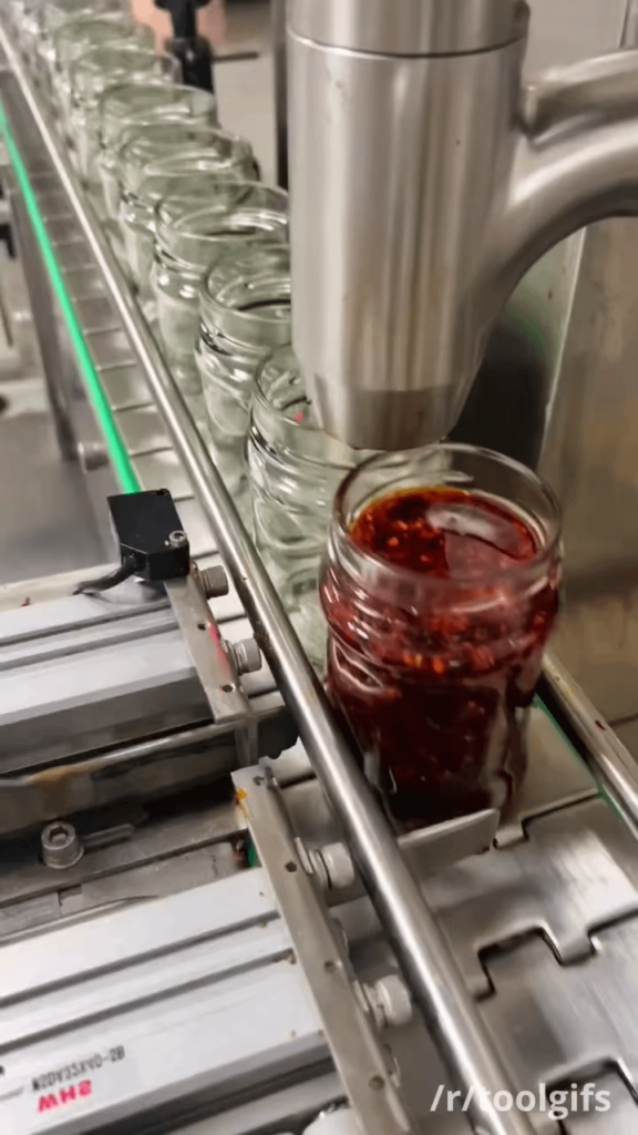 Chili crisp dispenser