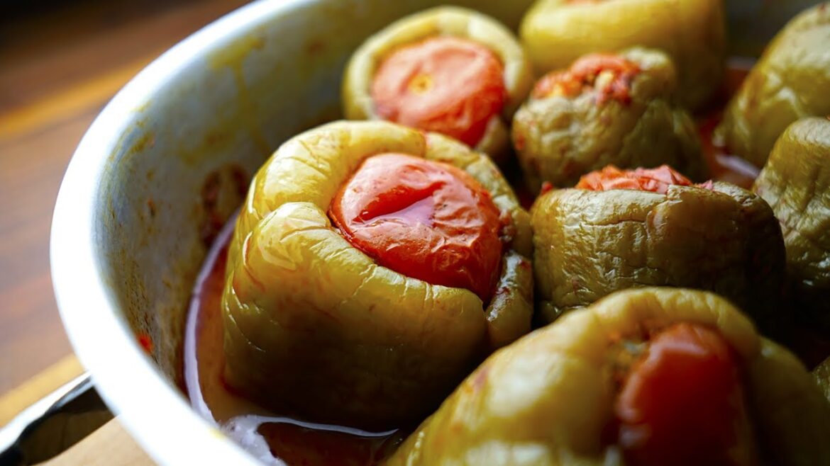Biber Dolması - Turkish Style Stuffed Peppers