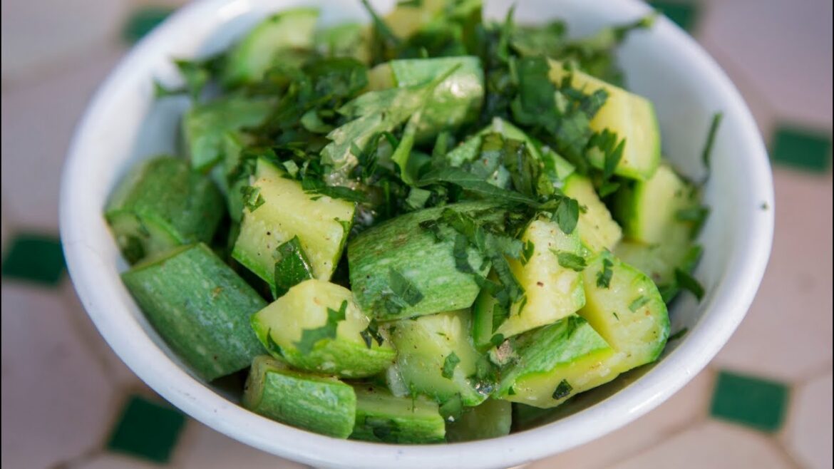 [ENG]  Moroccan Zucchini Salad / سلطة الكوسا المغربية - CookingWithAlia - Episode 438