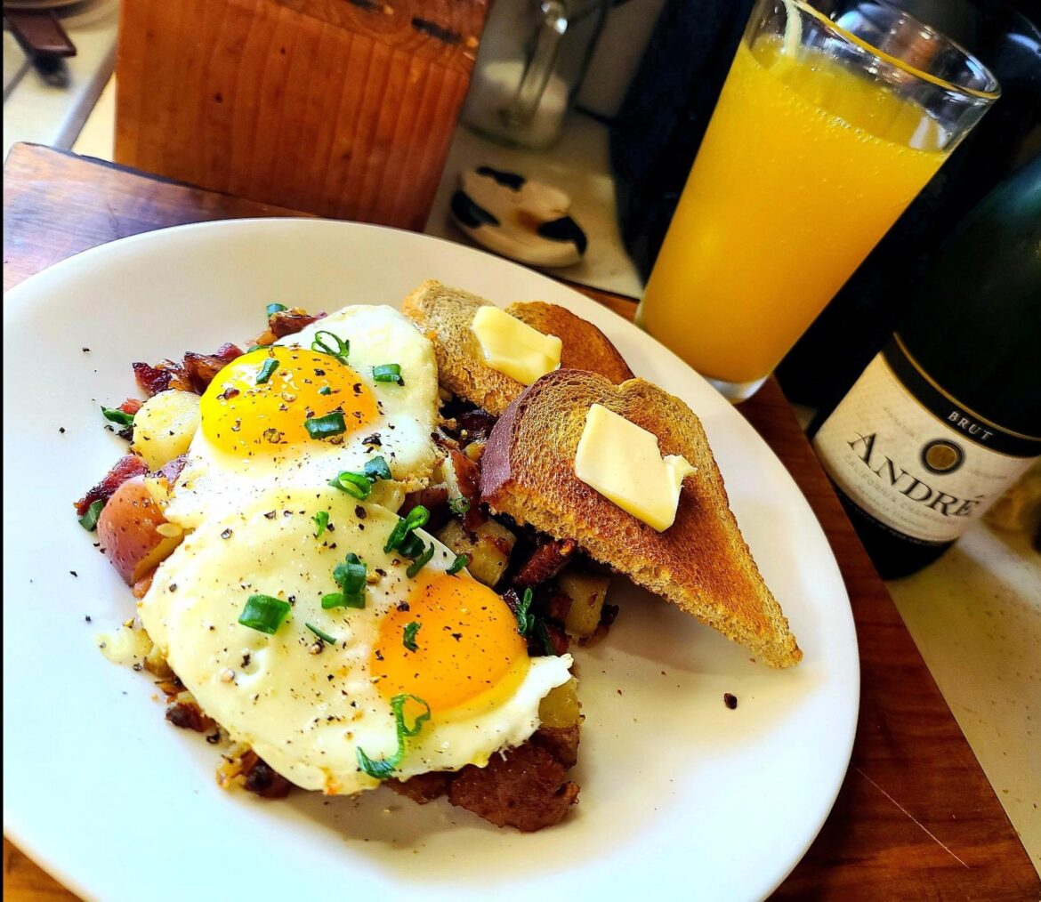 Corned Beef Hash & Eggs w/ Mimosas