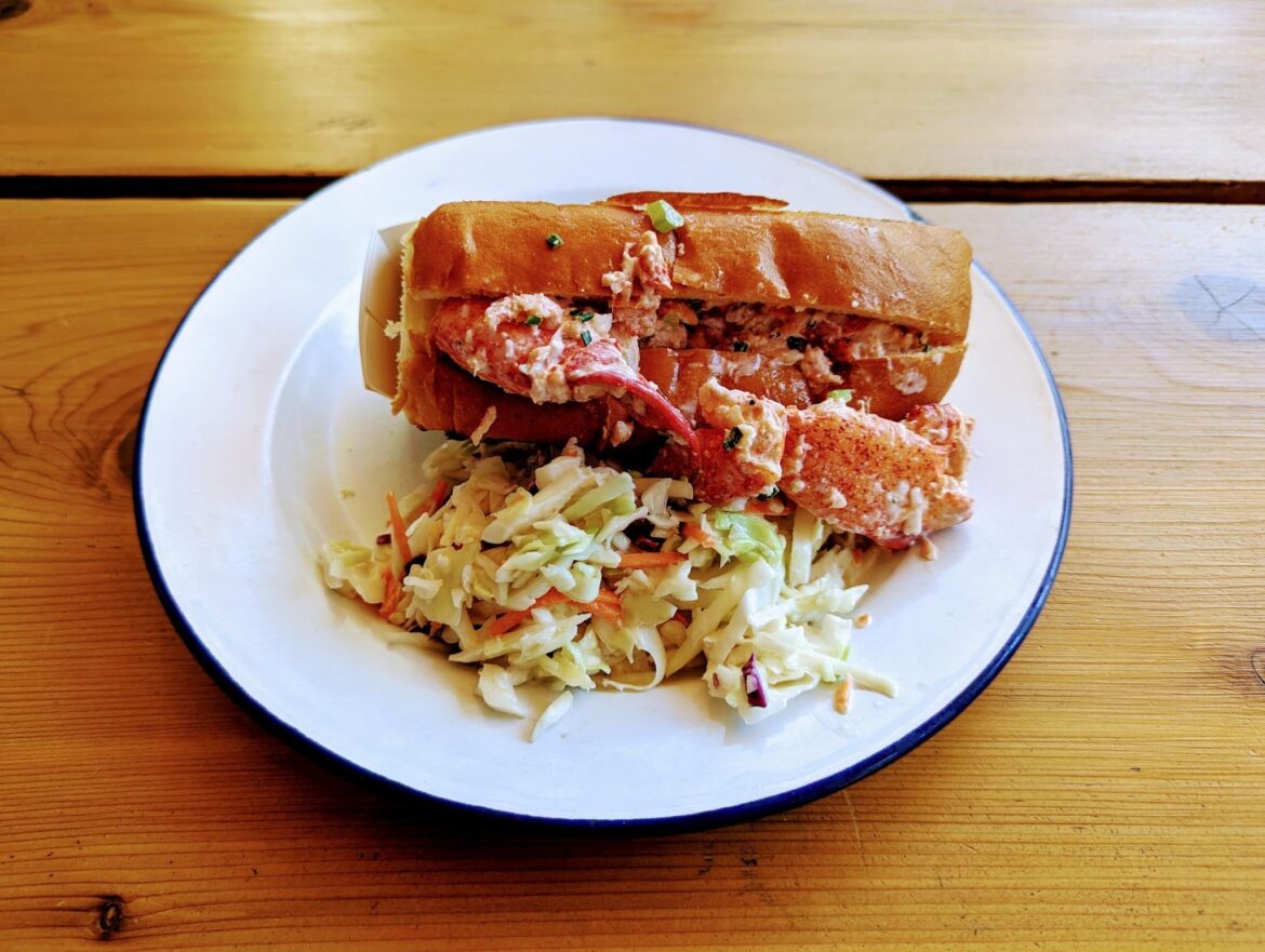 I finally ate a Lobster Roll! Nom Nom Nom....