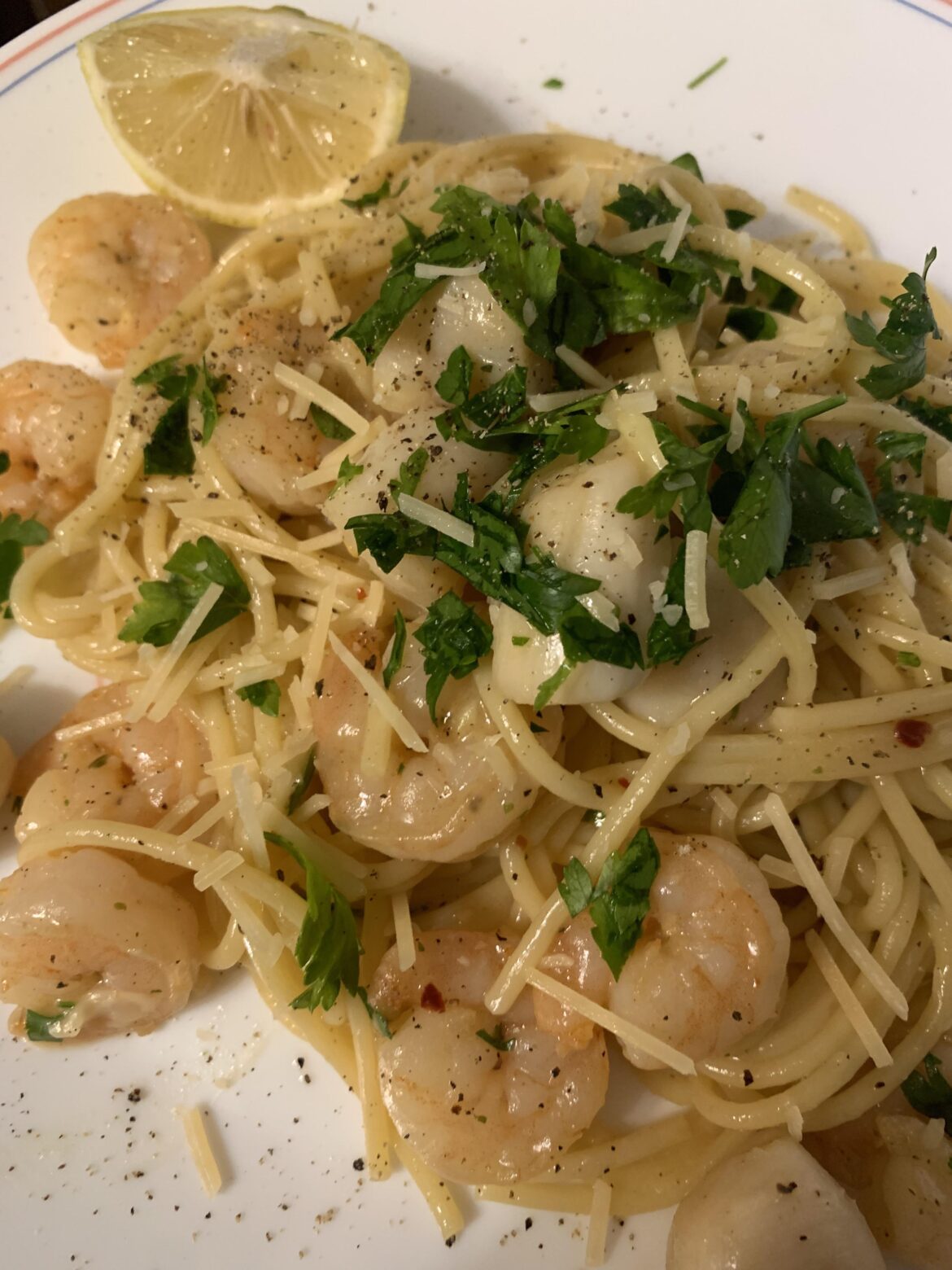 shrimp and scallop scampi (premium)