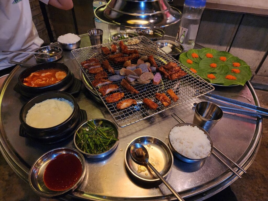 I had super yummy dakgalbi! The fish eggs on the perilla leaves were amazing