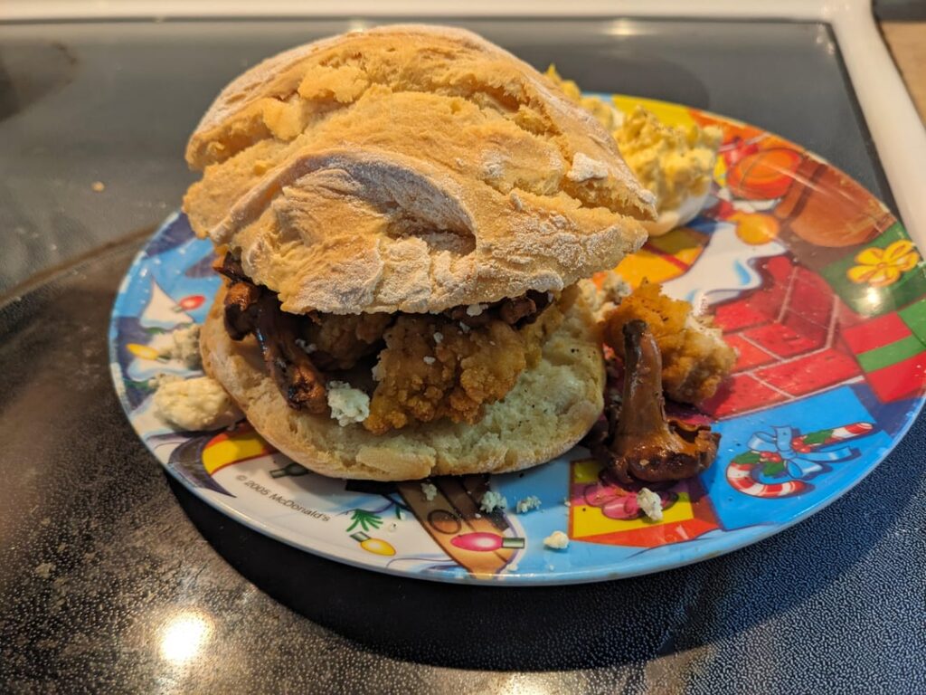 Chicken, Chanterelles, and Blue cheese on fresh made bread