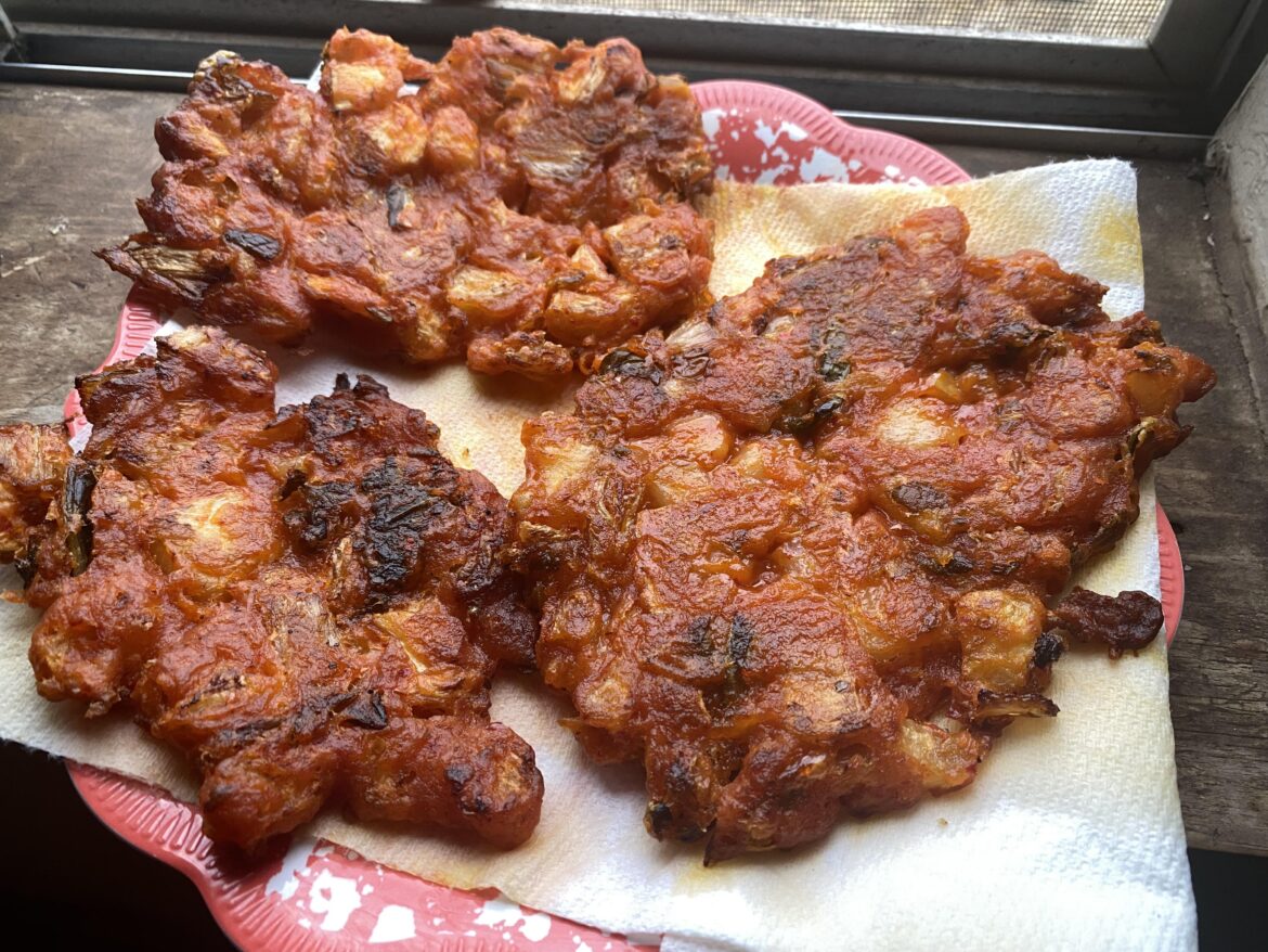 Radish Kimchi Pancakes! (깍두기전) 🤗
