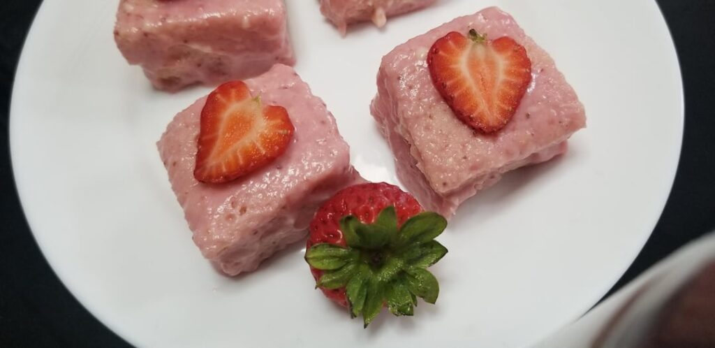Bread Strawberry dessert hacks