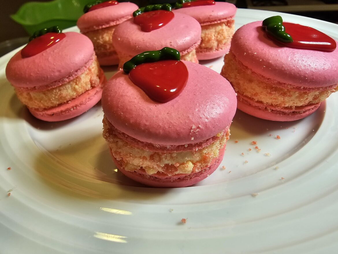 Strawberry Shortcake Macarons