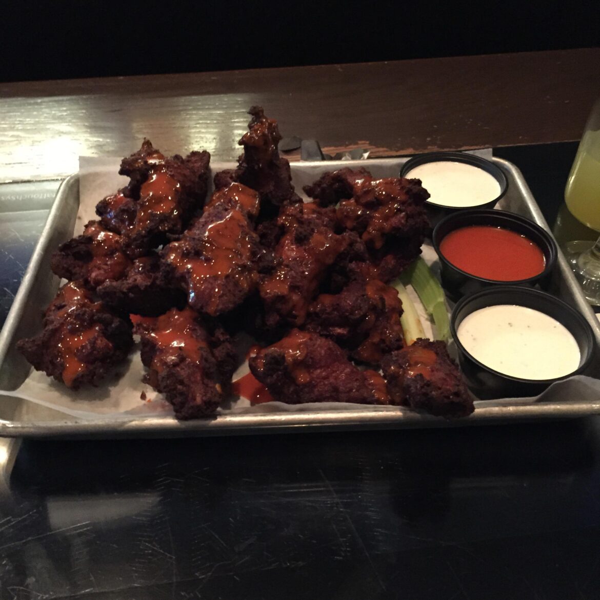 Help identifying restaurant these chicken wings came from Help identifying restaurant these chicken wings came from