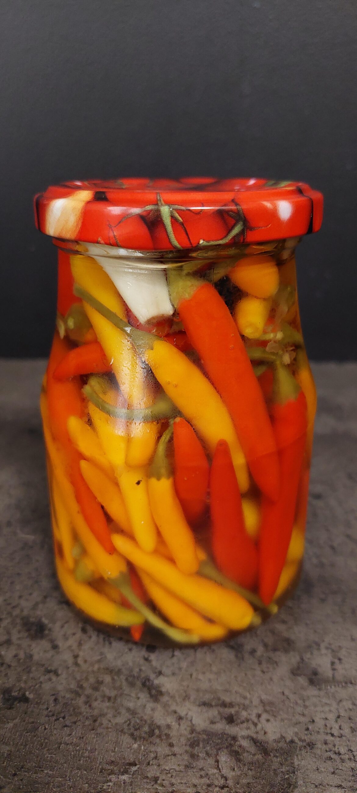 Bird's Eyes in rice vinegar ready to snack