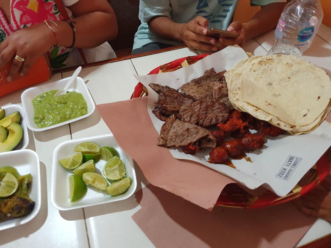 Tasajo y chorizo, Oaxaca Dining and Cooking