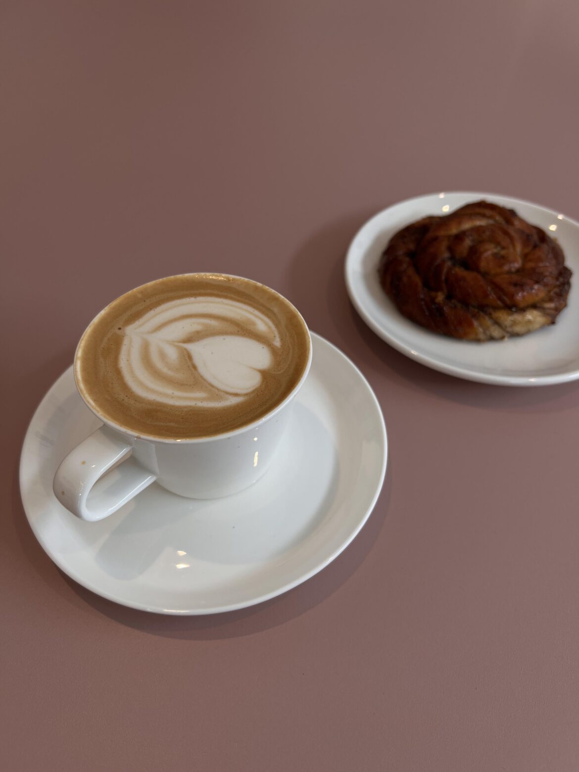 Decaf cappuccino (plant milk) and cardamom bun 🔥 heaven