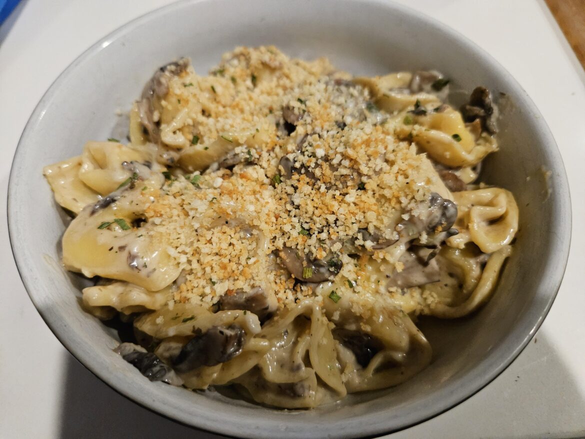 Tortellini w/Truffle Cream Sauce, Cremini Mushrooms, and a Hilarious Amount of Extra Garlic