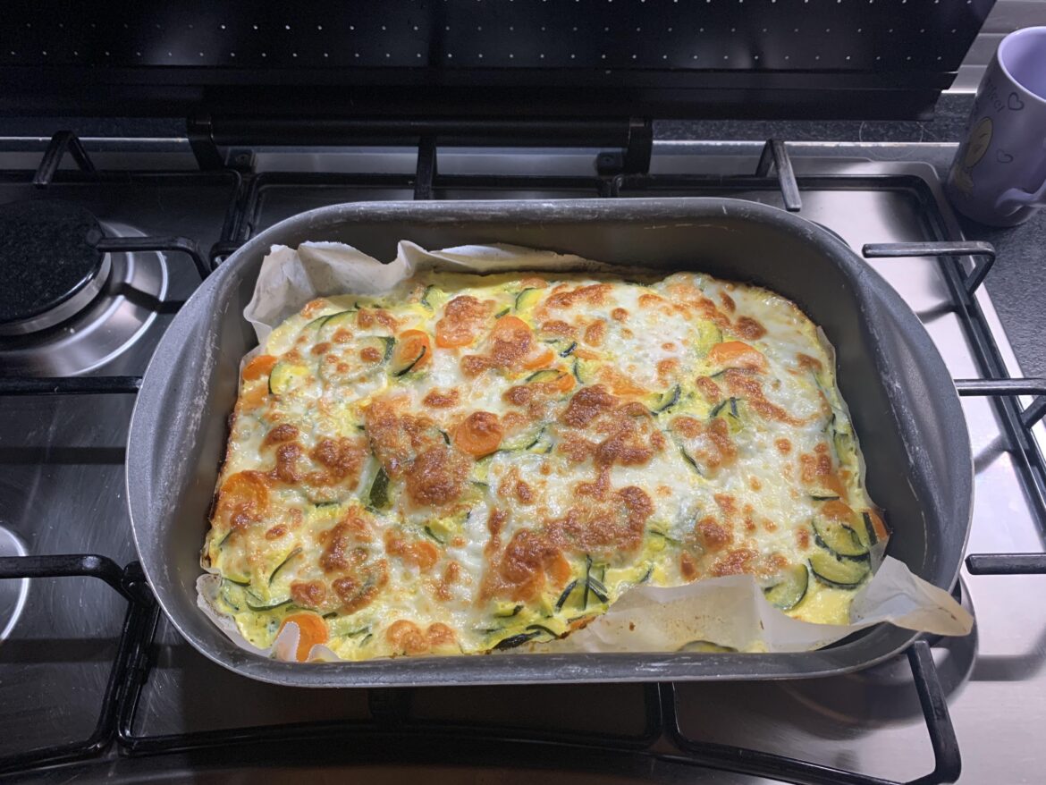 Salty vegetable cake