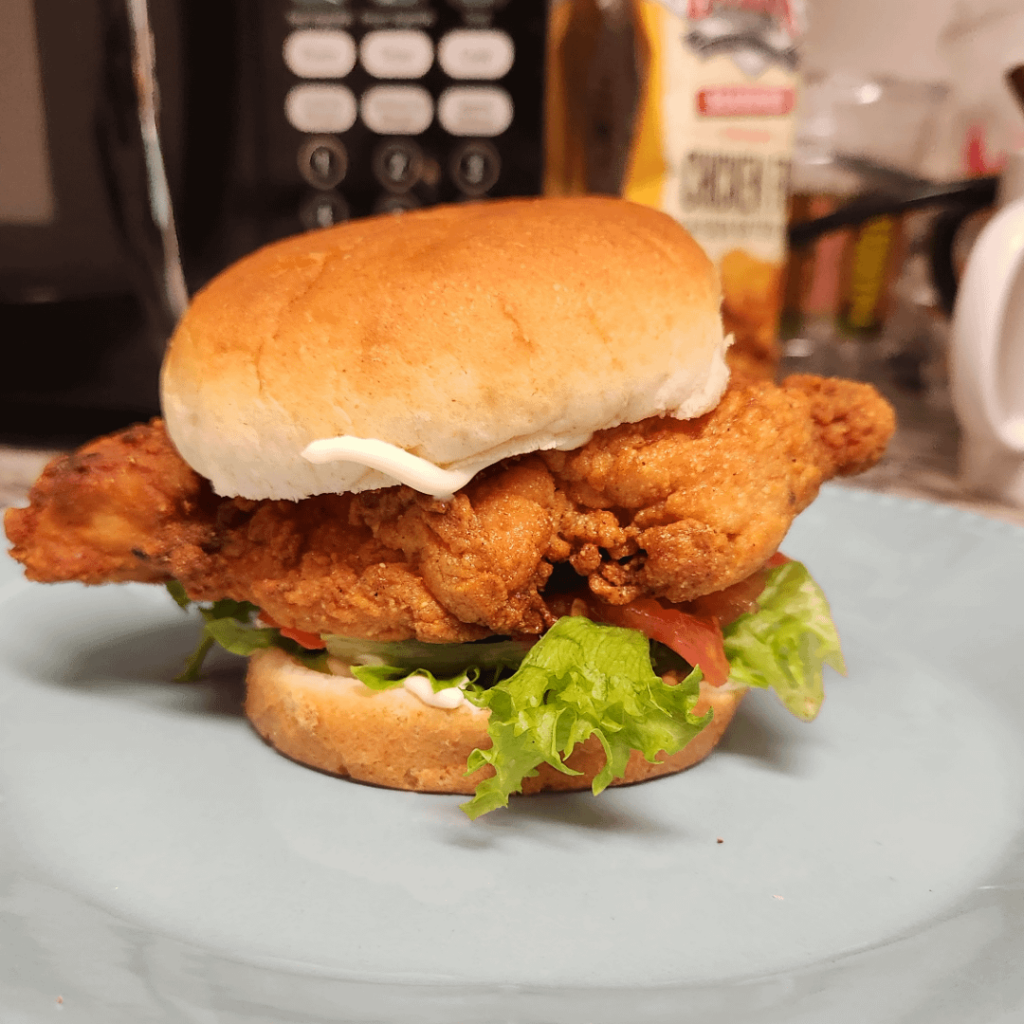 Homemade chicken sandwich 😋