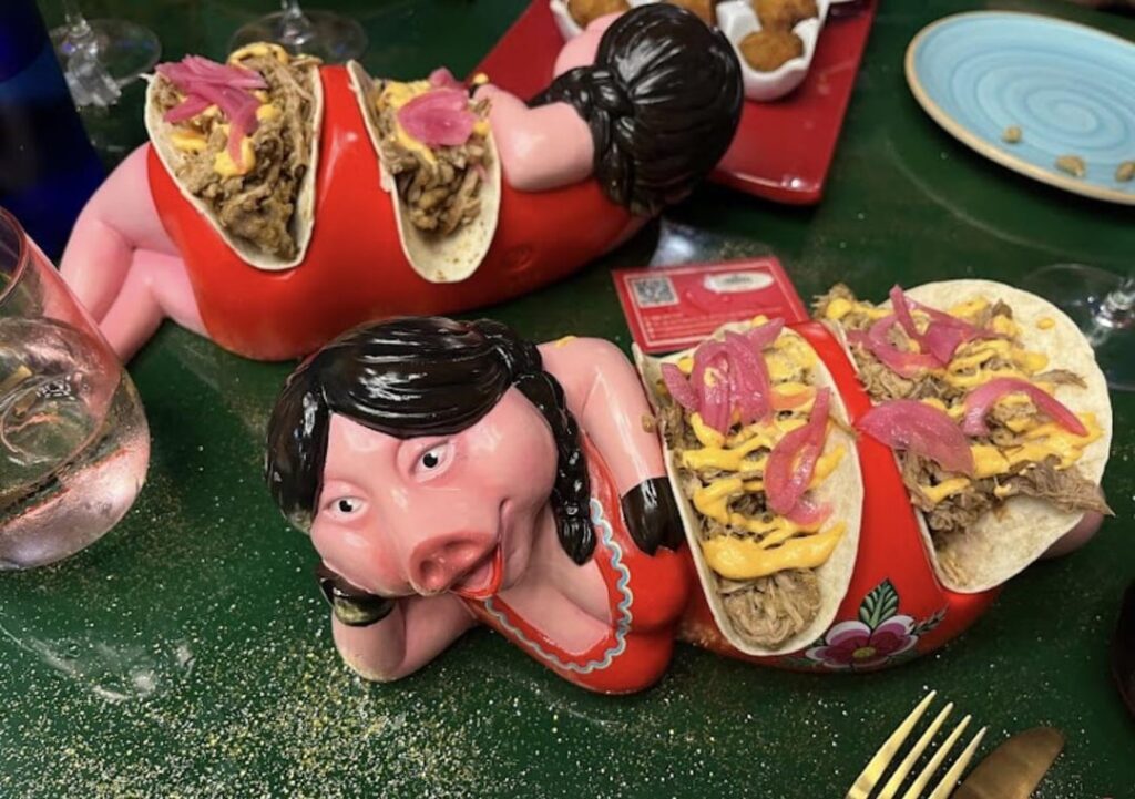 tacos served on whatever these pigs are