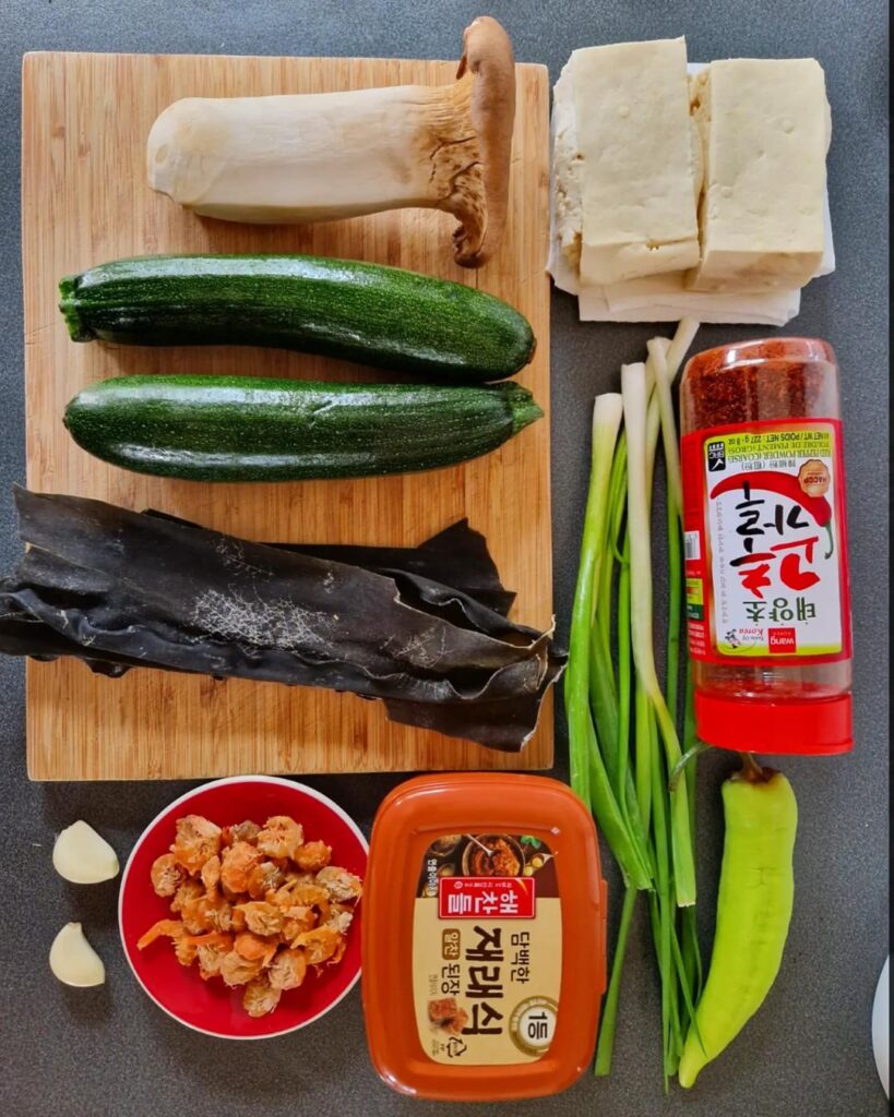 My first attempt at doenjang jjigae