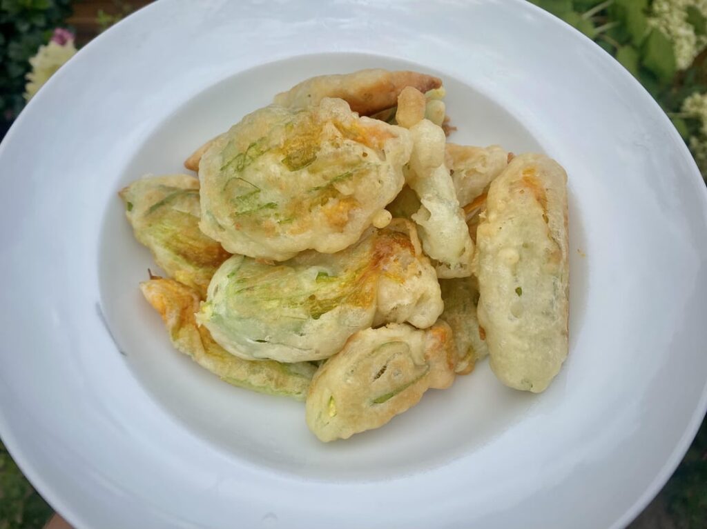 [homemade] tempura squash flowers