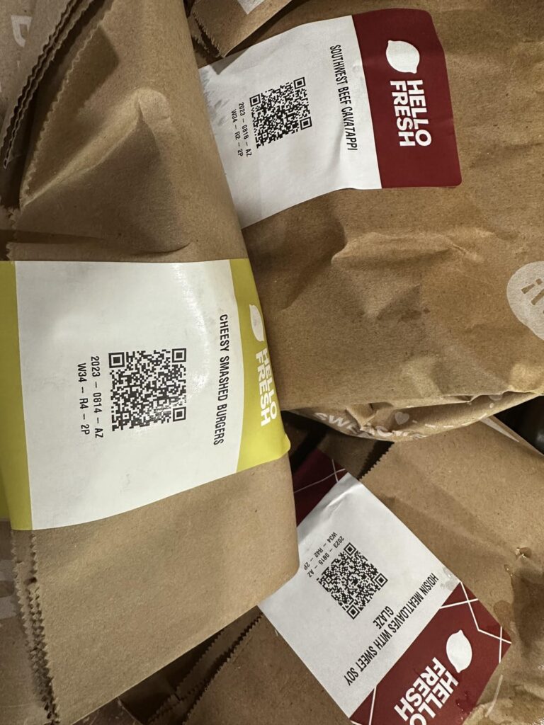 Anyone spy what’s wrong? 😂