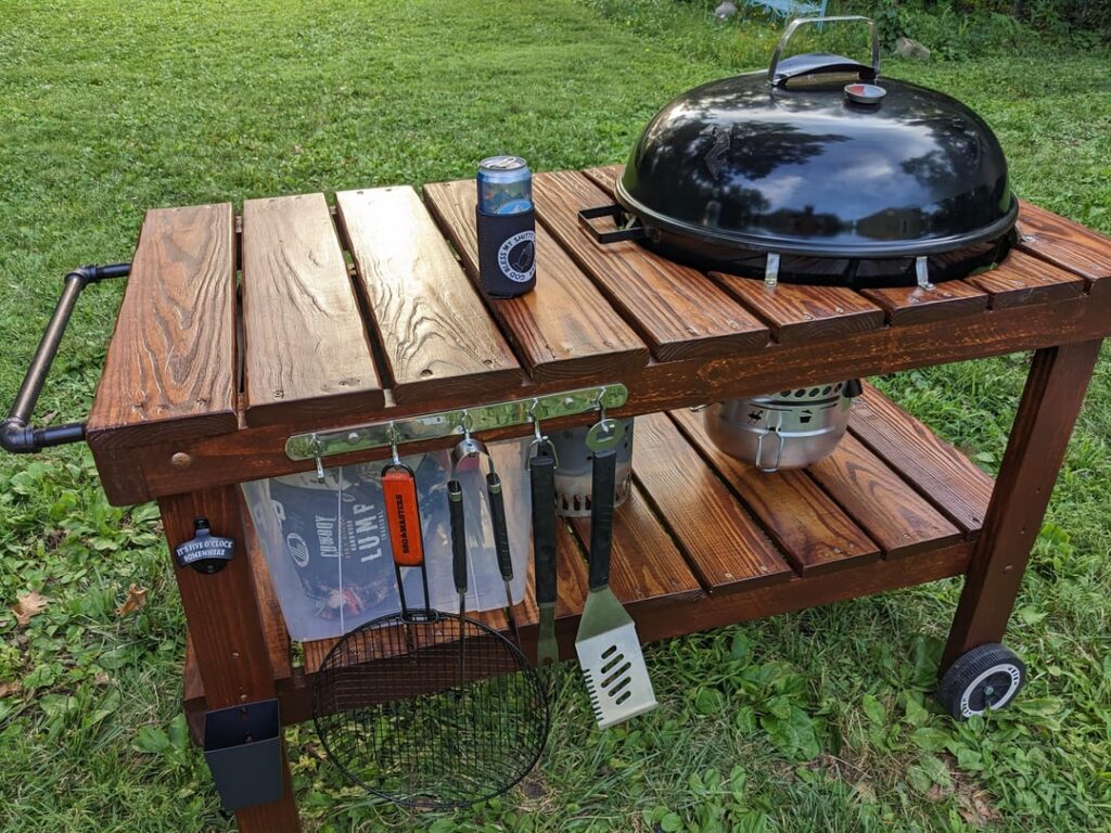 Upgraded the old weber kettle with a grill table build!