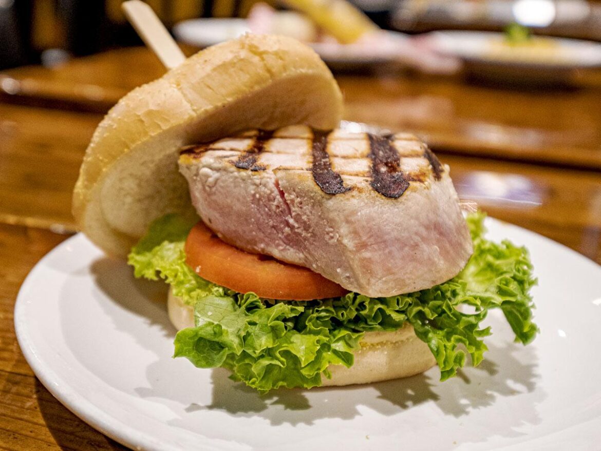 Tuna steak sandwich