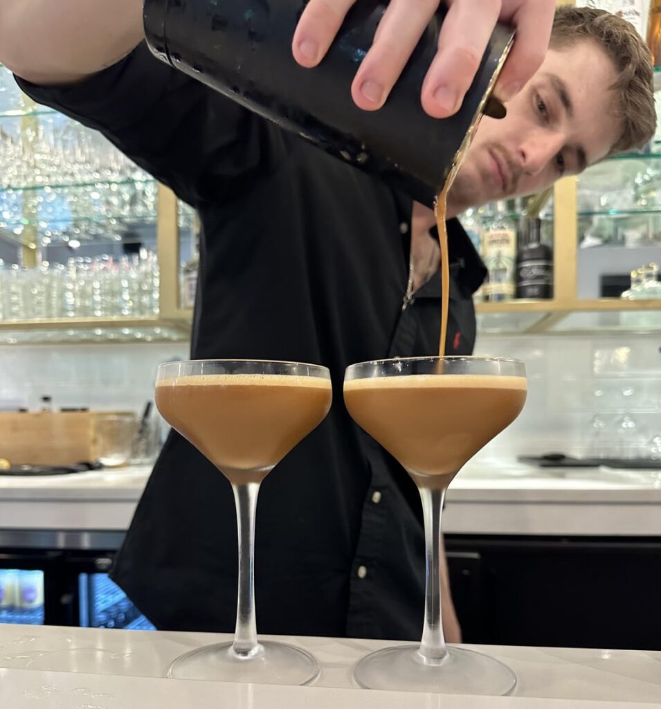 Lee’s Kitchen + Cocktails grand opening 🍸🍤🐲