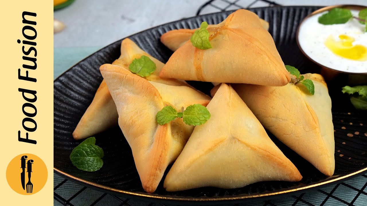 Spinach Fatayer (Lebanese spinach pies) Recipe By Food Fusion Dining