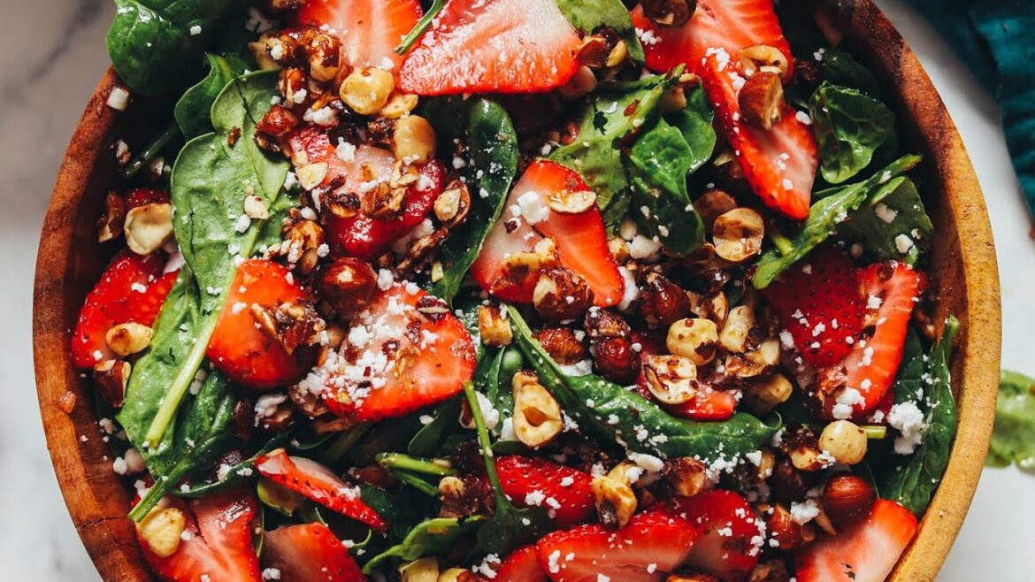 Strawberry Spinach Salad with Candied Hazelnuts | Minimalist Baker Recipes Strawberry Spinach Salad with Candied Hazelnuts | Minimalist Baker Recipes