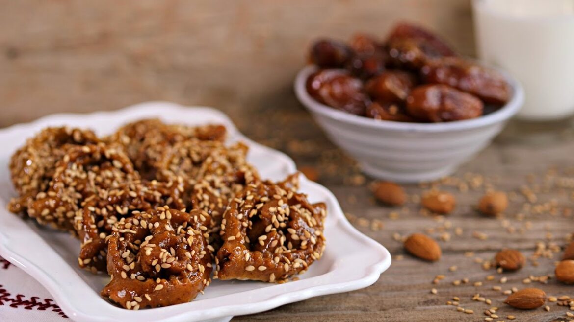 [ENG] Chebakia - Moroccan Sweet / الشباكية - حلوى مغربية - CookingWithAlia - Episode 494