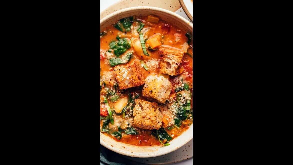 Creamy Tuscan White Bean & Kale Soup (1 Pot!) | Minimalist Baker Recipes Creamy Tuscan White Bean & Kale Soup (1 Pot!) | Minimalist Baker Recipes