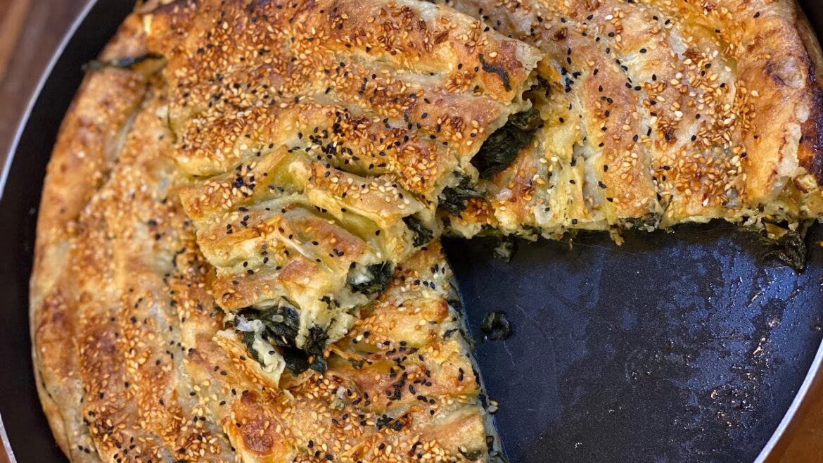 ISPANAKLI & PEYNİRLİ RULO BÖREK | SPINACH & CHEESE ROLLED TURKISH BOREK