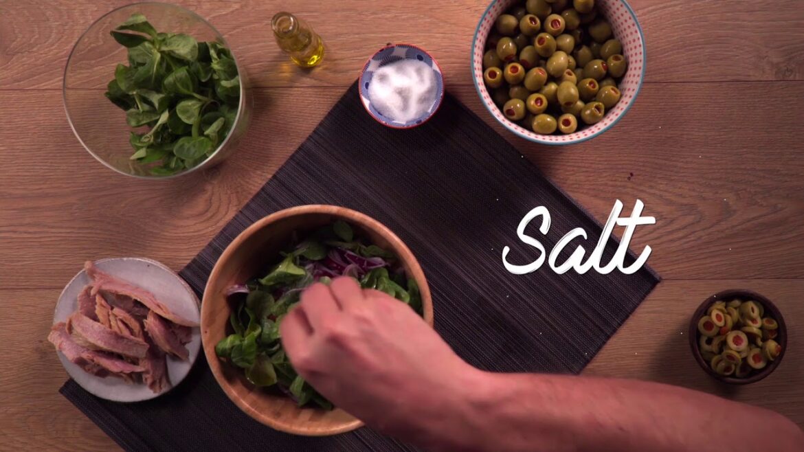 Tuna salad with olives