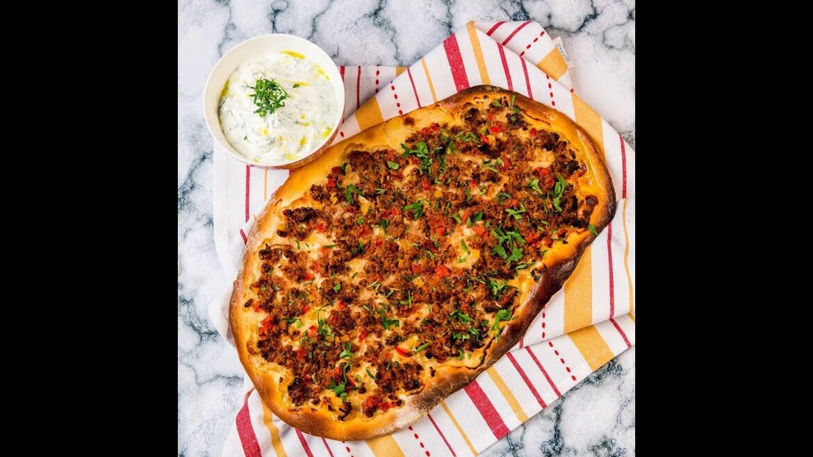 Lahmacun (Turkish Pizza)