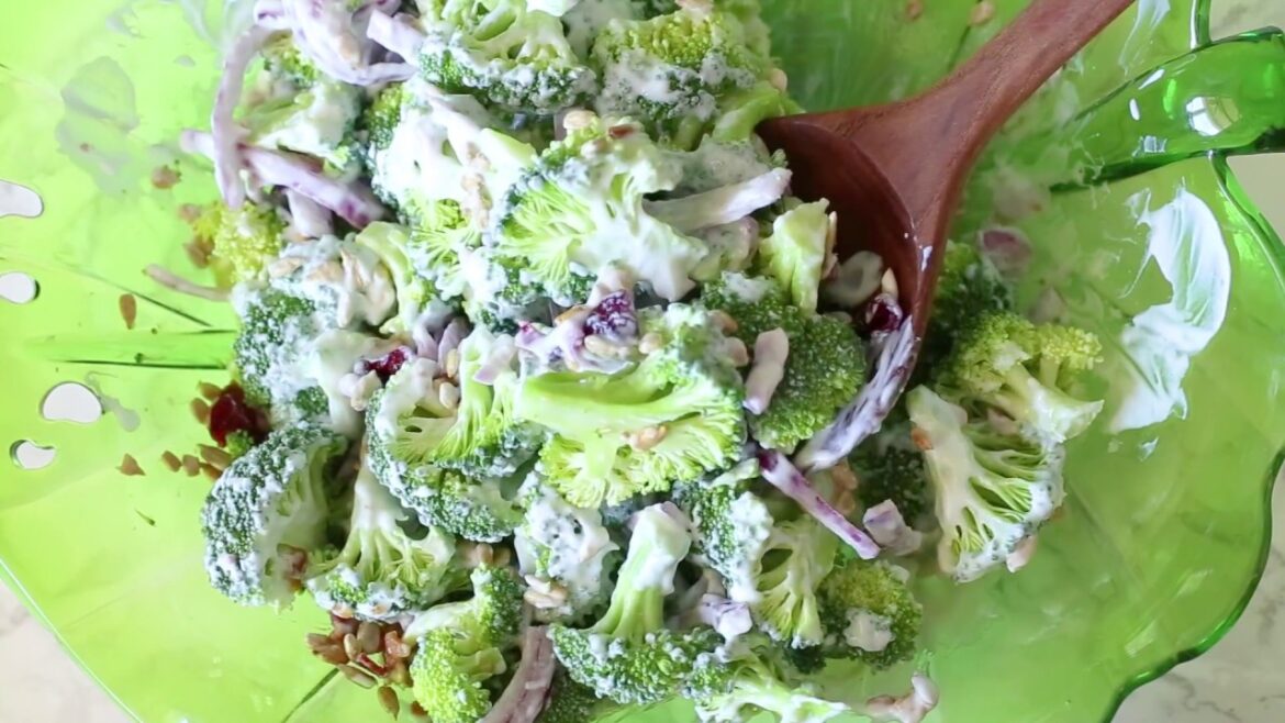 Healthy Greek Yogurt Broccoli Salad