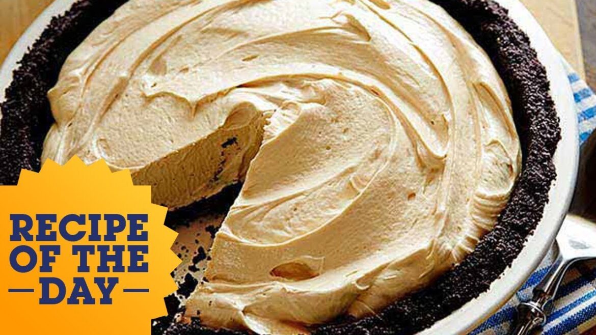 Recipe of the Day: Ree's Chocolate Peanut Butter Pie | The Pioneer Woman | Food Network