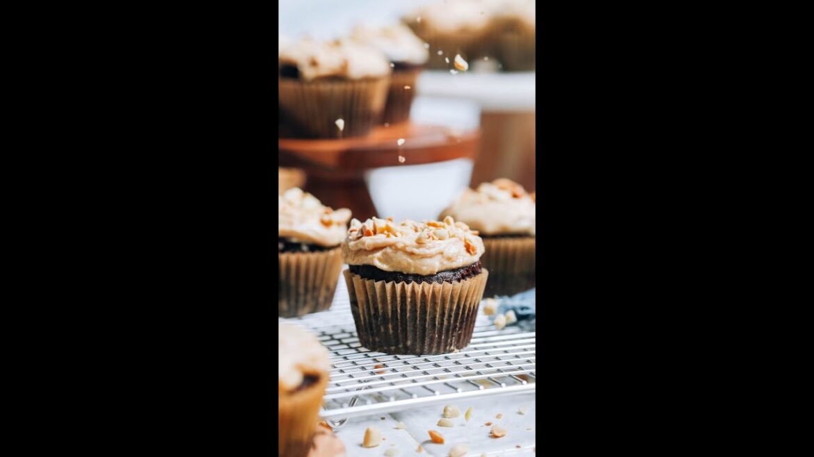 Fluffy Chocolate Peanut Butter Cupcakes (Vegan + GF) | Minimalist Baker Recipes Fluffy Chocolate Peanut Butter Cupcakes (Vegan + GF) | Minimalist Baker Recipes