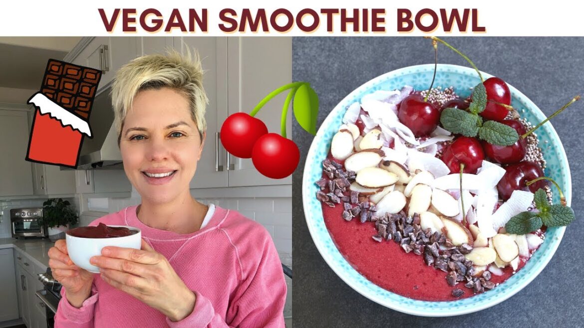Chocolate Cherry Smoothie Bowl // VEGAN & PALEO Chocolate Cherry Smoothie Bowl // VEGAN & PALEO