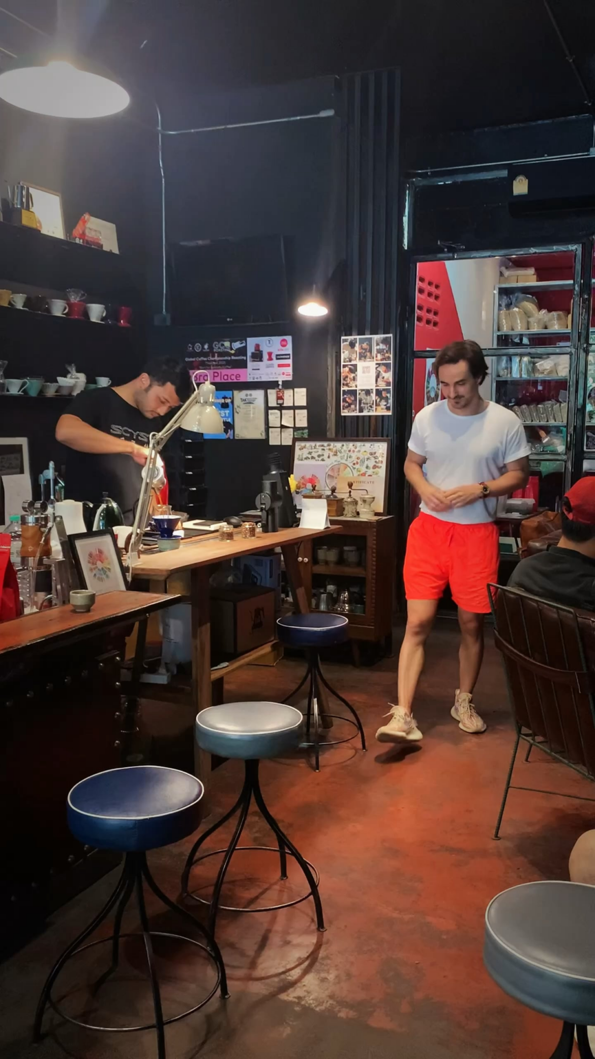 Espresso Papua New Guinea 🇵🇬 light roast ( slightly bitter although it’s Arabica 100%) in Sukhothai at THE WARMTH cafe