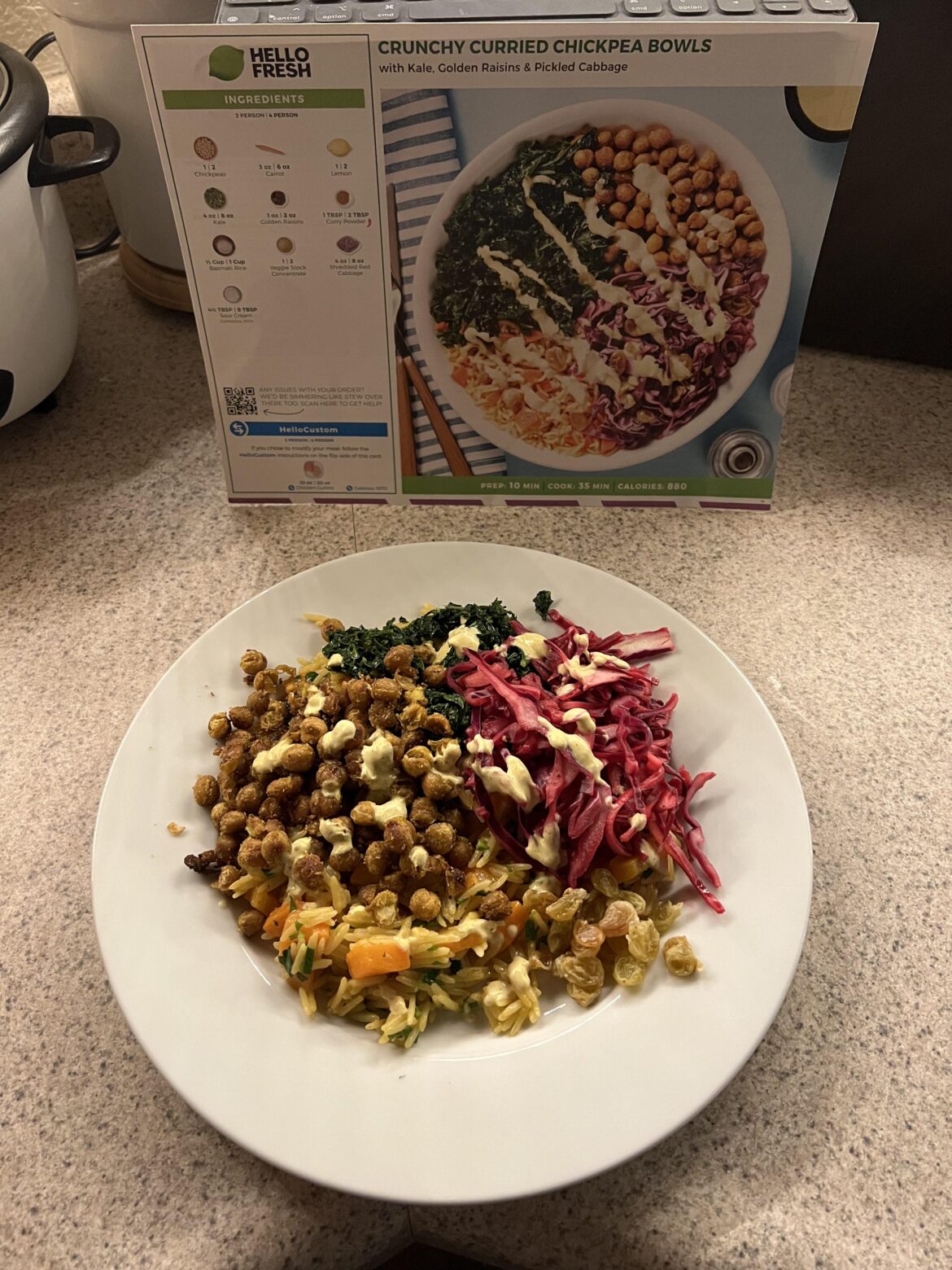 Crunchy curried chickpea bowls. My new favorite, was sooo good 😊 🥣
