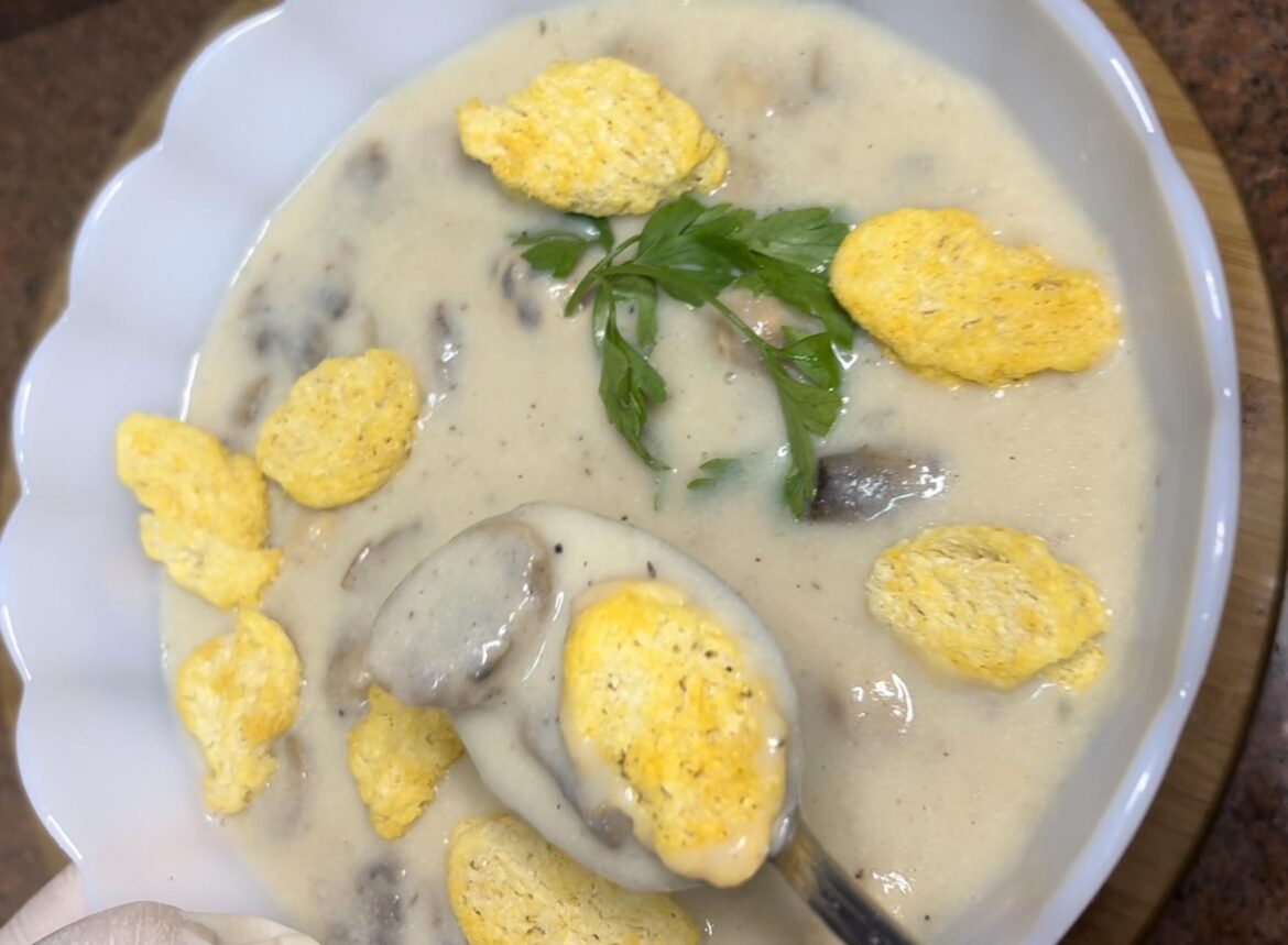 Potatoes soup with mushroom alternative of creamy soup
