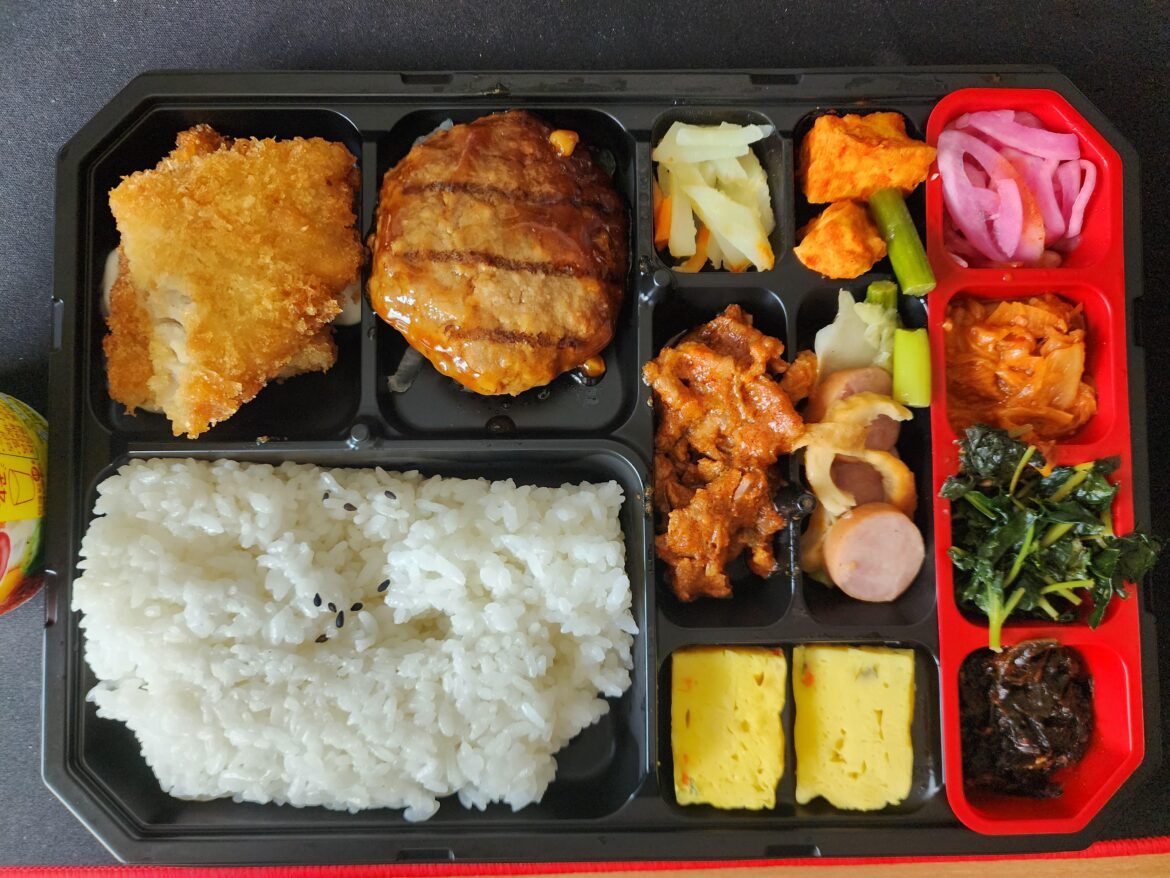 I had a lunchbox in Korea! (Doshirak) This was fried fish and tteokgalbi and various banchan